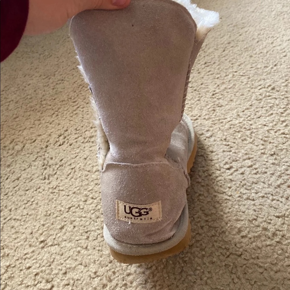 UGG Australia Boots - Picture 3 of 8